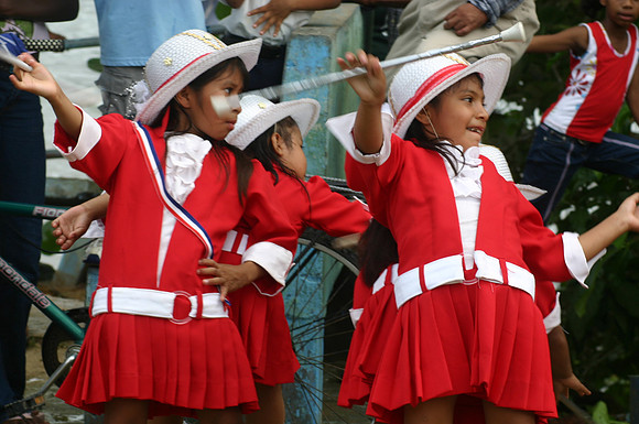 Twirling Batons, Isla de Basimiento, Panama